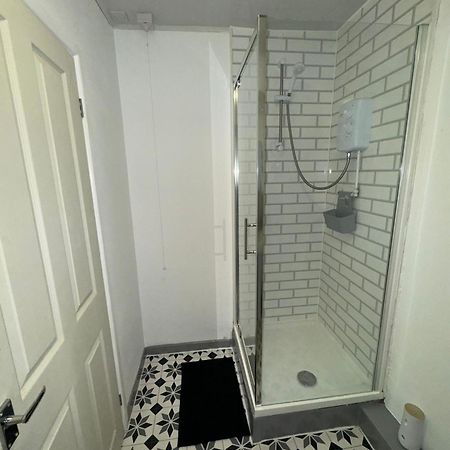 5B Queens Street, Уайтхейвън Екстериор снимка