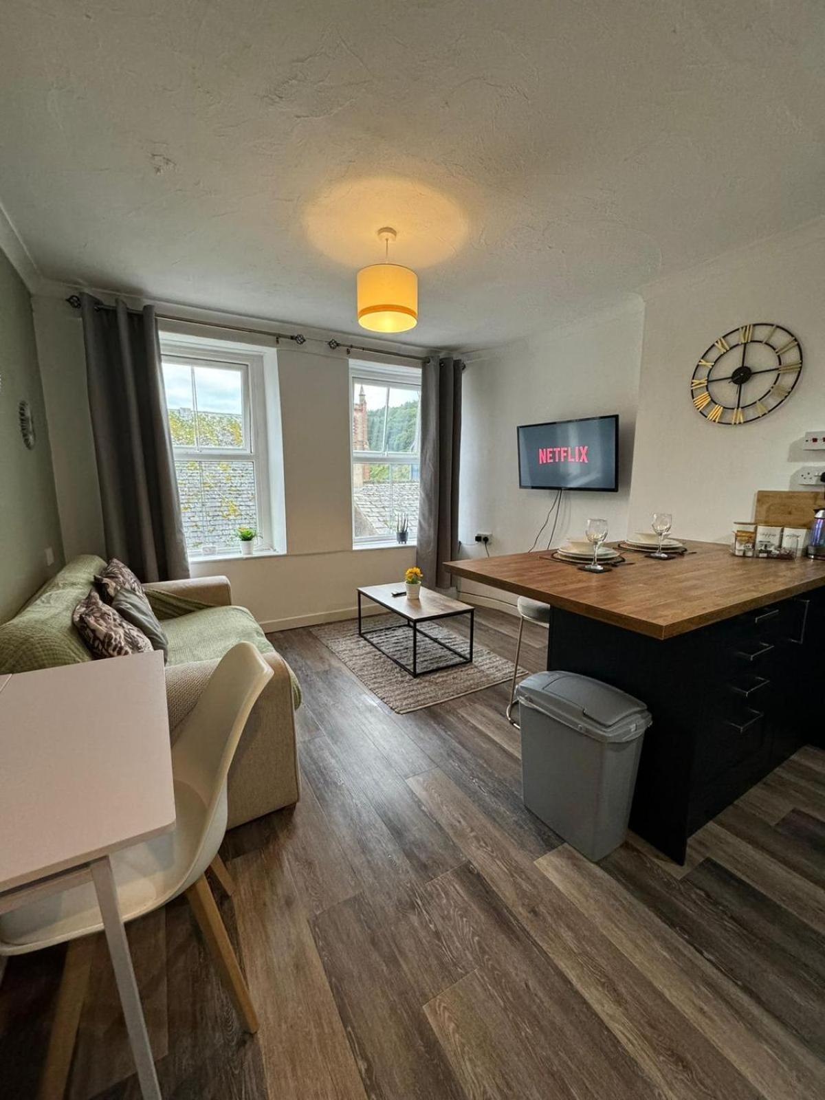 5B Queens Street, Уайтхейвън Екстериор снимка